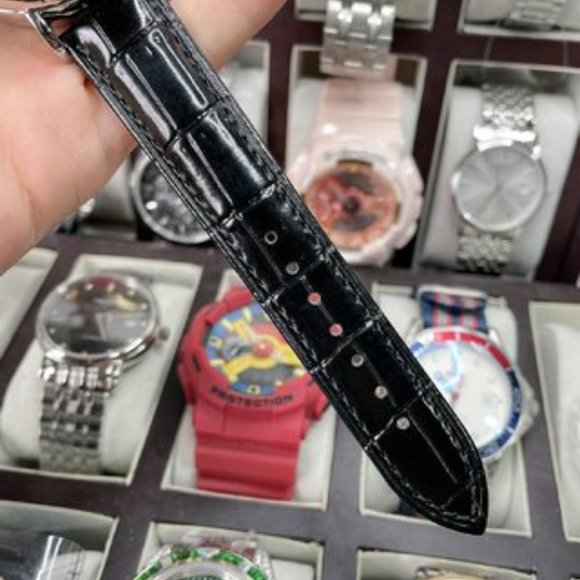 Omega-OMEGA🎉🎉🎉 - Picture 5 of 9